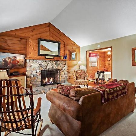 Classic Log Cabin With Fireplace On Quiet River بيوينغ روك المظهر الخارجي الصورة