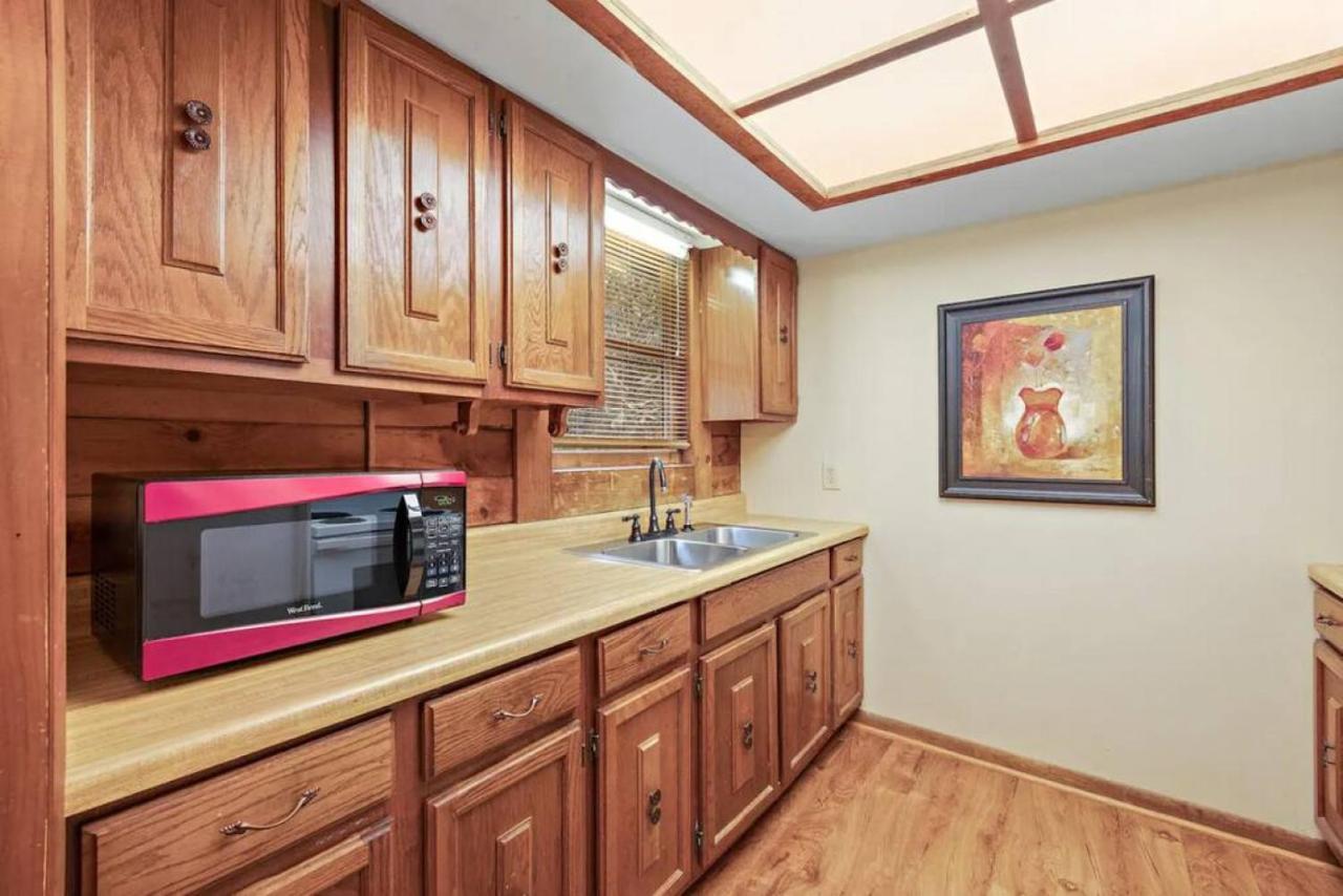 Classic Log Cabin With Fireplace On Quiet River بيوينغ روك المظهر الخارجي الصورة